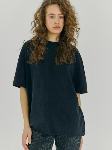 Maglietta 'Scottie' di NORR in nero: frontale