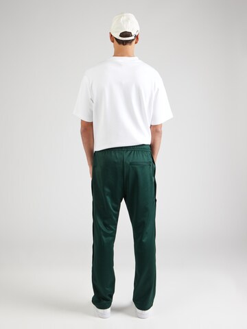Champion Authentic Athletic Apparel regular Παντελόνι σε πράσινο
