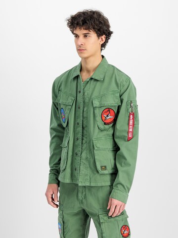 ALPHA INDUSTRIES Přechodná bunda 'Flying Tigers' – zelená: přední strana