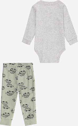 Carter's Set in Grey