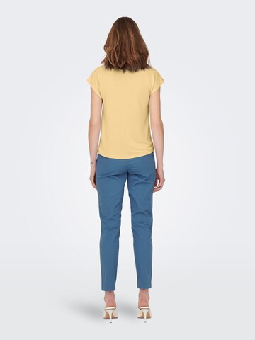 ONLY T-Shirt 'ONLFree' in Gelb