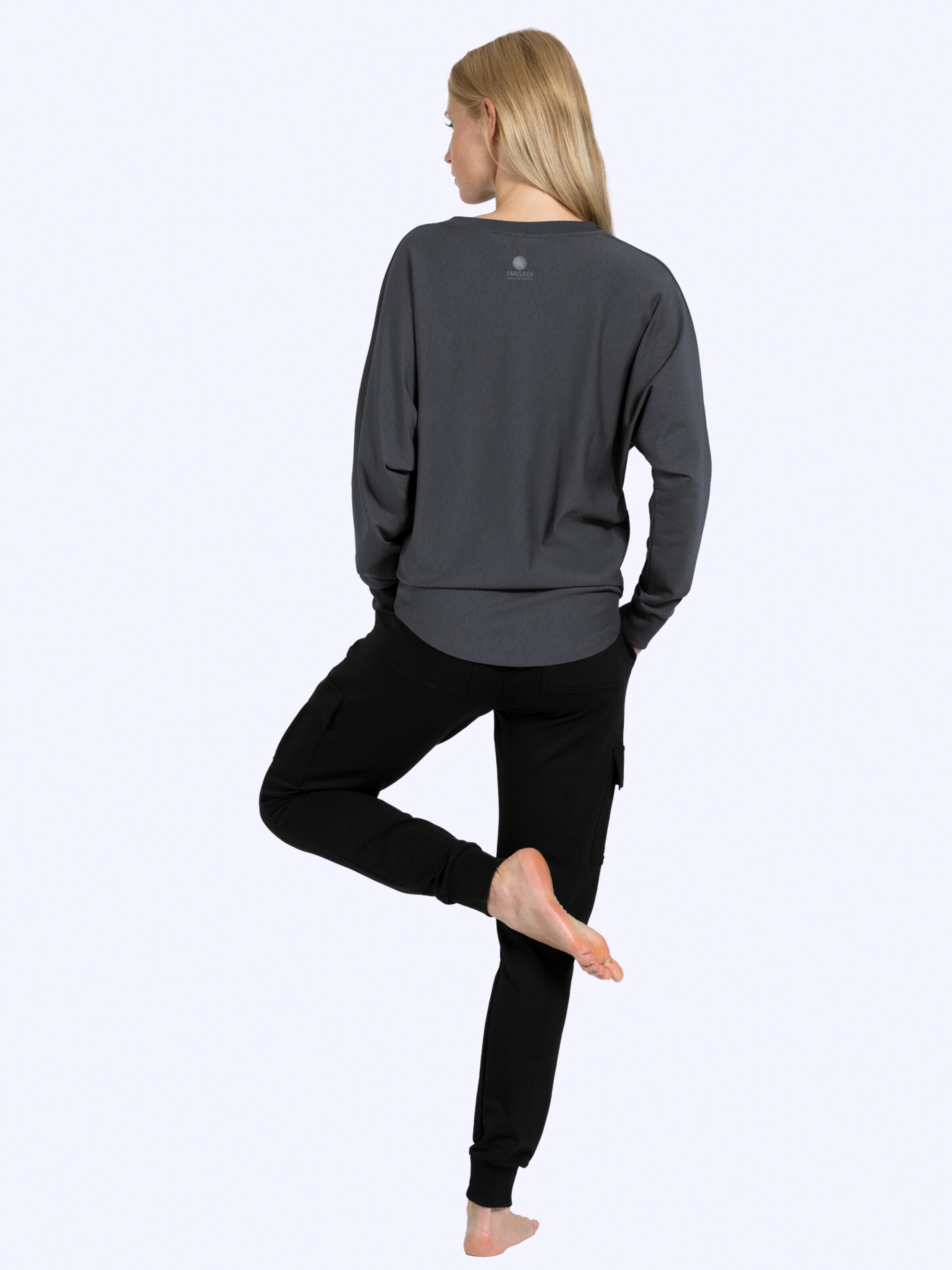 Magadi Sportpullover 'Anna'‌‌‌‌‌‌‌‌ in Grau