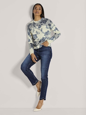 MADELEINE Trui in Wit