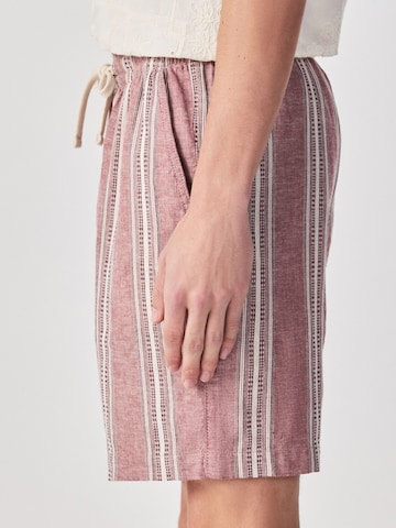 Largi Pantaloni de la Next pe roșu