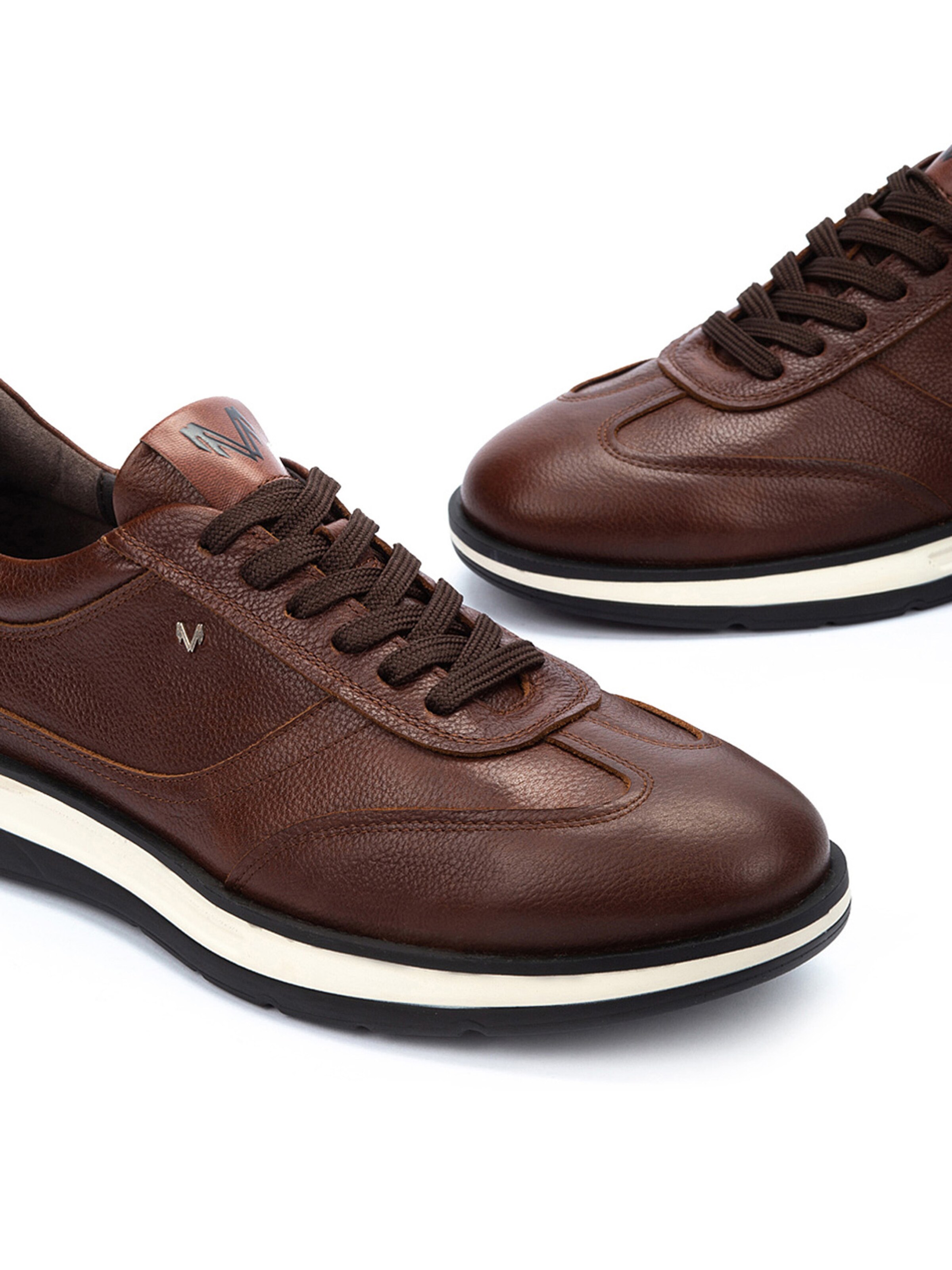 Martinelli Rövid szárú sportcipők 'Walden' - barna
