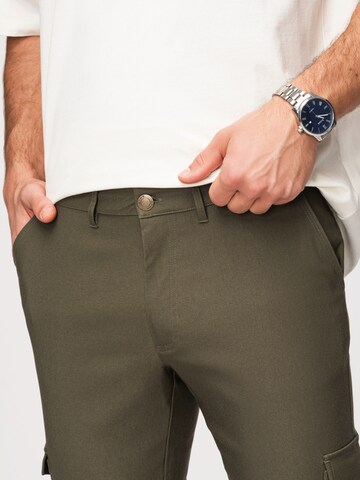 regular Pantaloni cargo di Ombre in verde