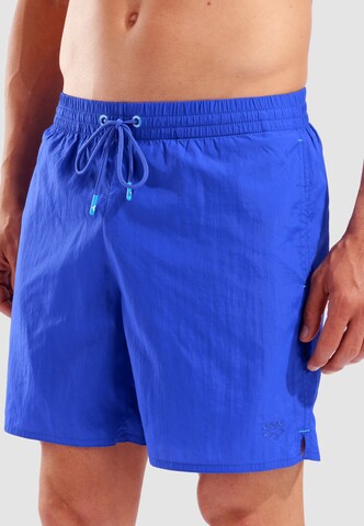ARENA Badeshorts 'BEACH BOXER SOLID' i blå