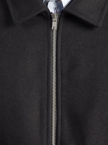 Lindbergh Between-Season Jacket in Black