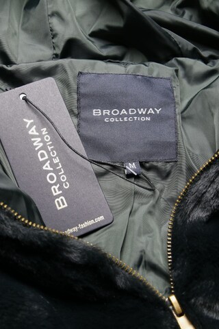 BROADWAY NYC FASHION Faux Fur-Mantel M in Schwarz