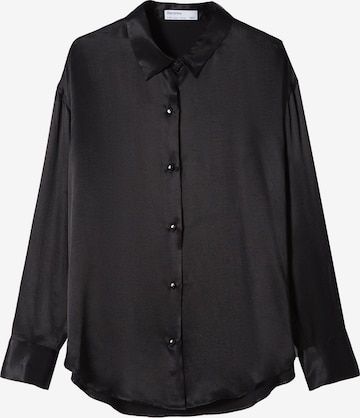 Bershka Blouse in Black: front