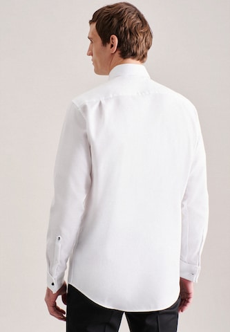 Coupe regular Chemise business SEIDENSTICKER en blanc