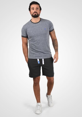 !Solid Regular Sweatshorts in Grau