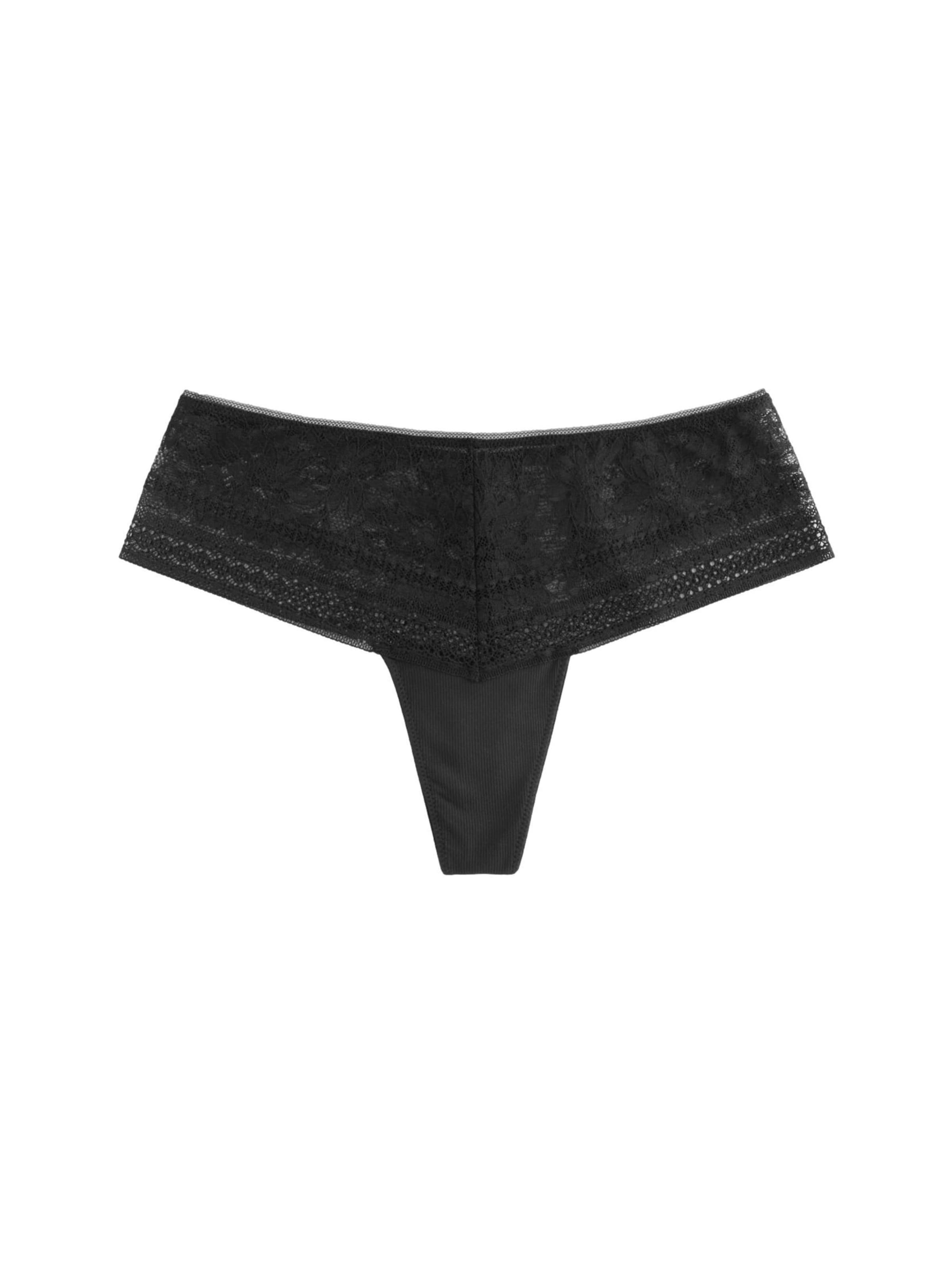 Next Stringid, värv must: eest vaates