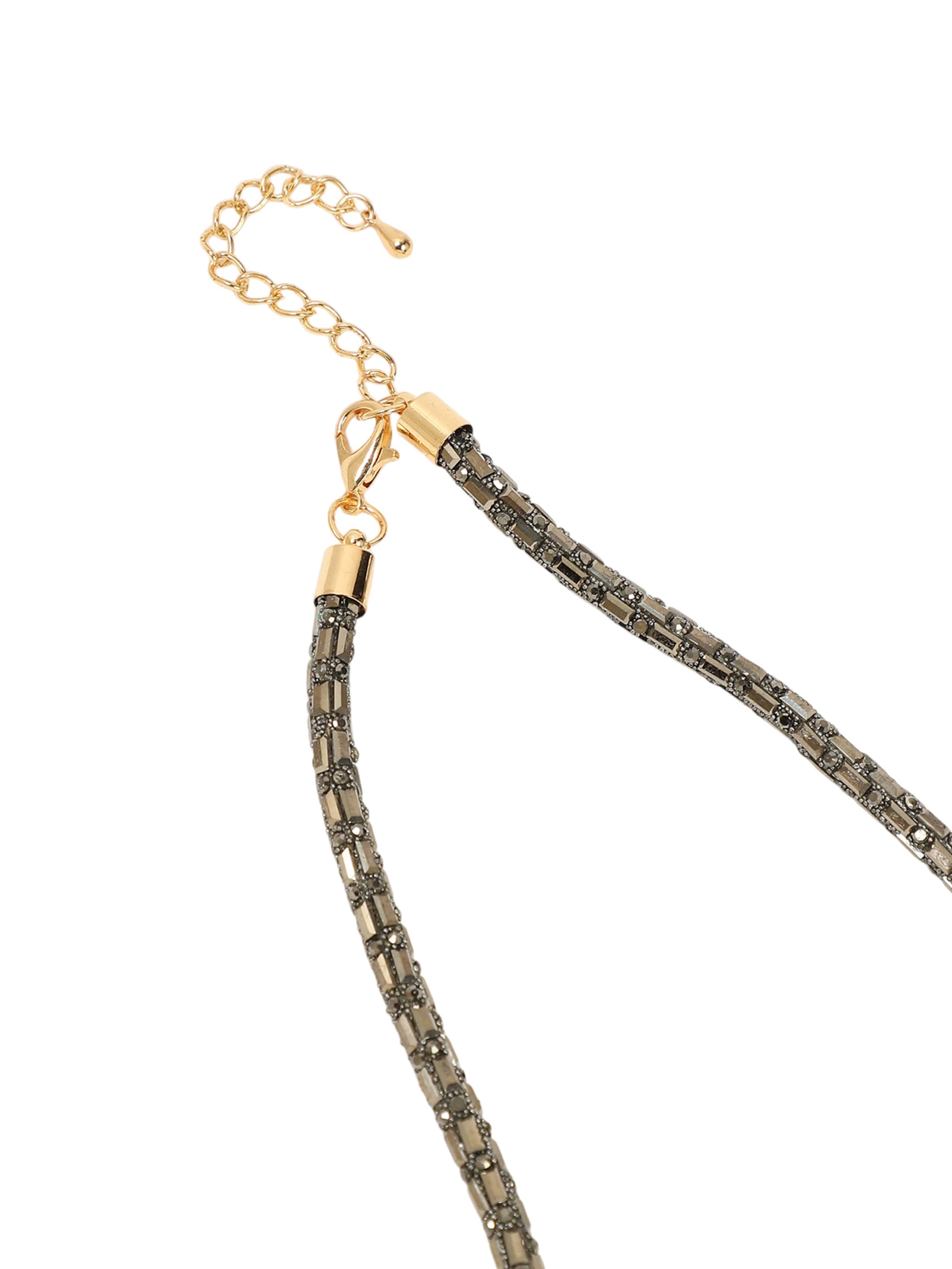 Lanțuri 'Sessy' de la SOHI pe auriu