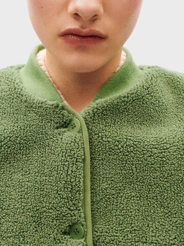 Thinking MU Knitted vest 'JAY' in Green