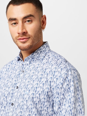 Coupe regular Chemise FYNCH-HATTON en bleu