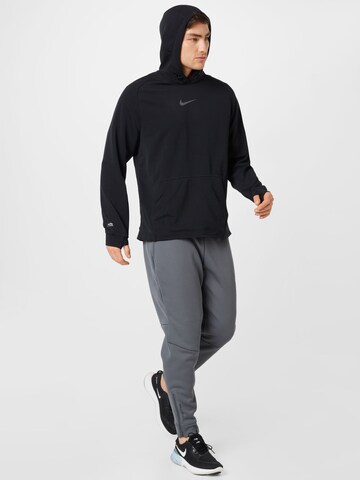 NIKE Sportsweatshirt in Schwarz