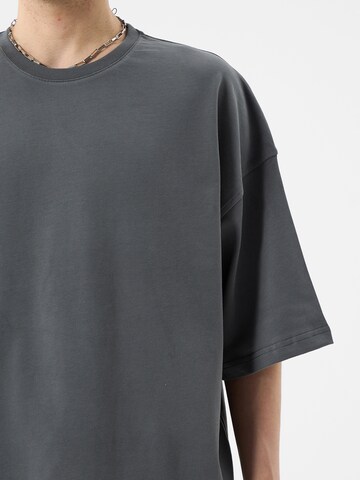 T-Shirt 'Astilbe' VAMOS CLO en gris