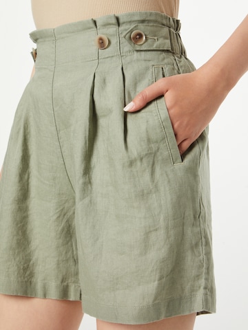 ESPRIT Bő szár Élére vasalt nadrágok - zöld