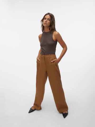 Wide leg Pantaloni 'MATHILDE' di VERO MODA in marrone