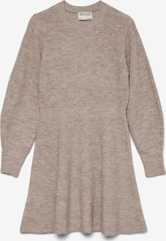 Vero Moda Curve Knitted dress 'AWCANGALINA' in Brown: front