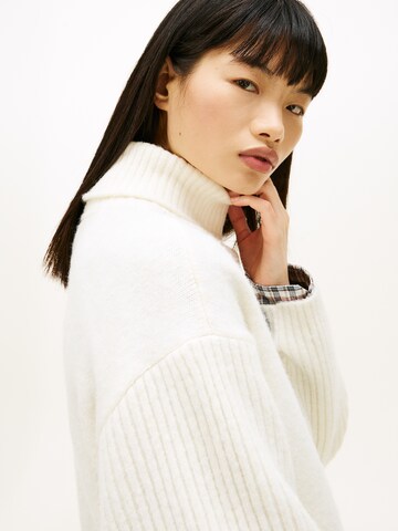 Tommy Jeans Kleid in Weiß