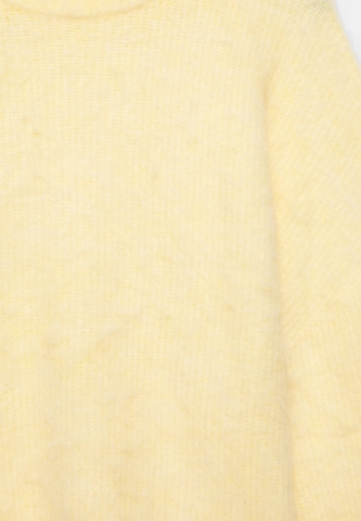 Pull&Bear Sweater in Yellow