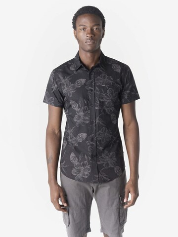 KOROSHI Slim fit Button Up Shirt in Black: front