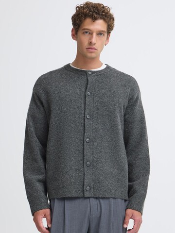 Casual Friday - Casaco de malha 'CFAiko Knit' em cinzento: frente