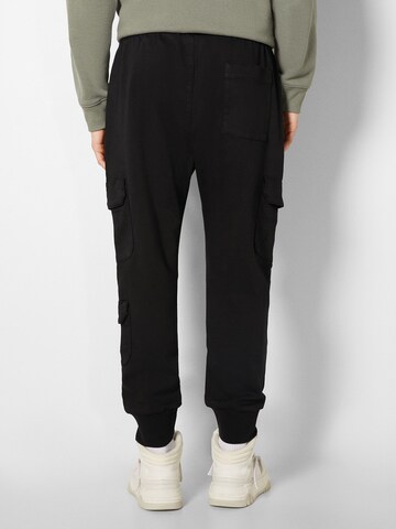 Effilé Pantalon cargo Bershka en noir