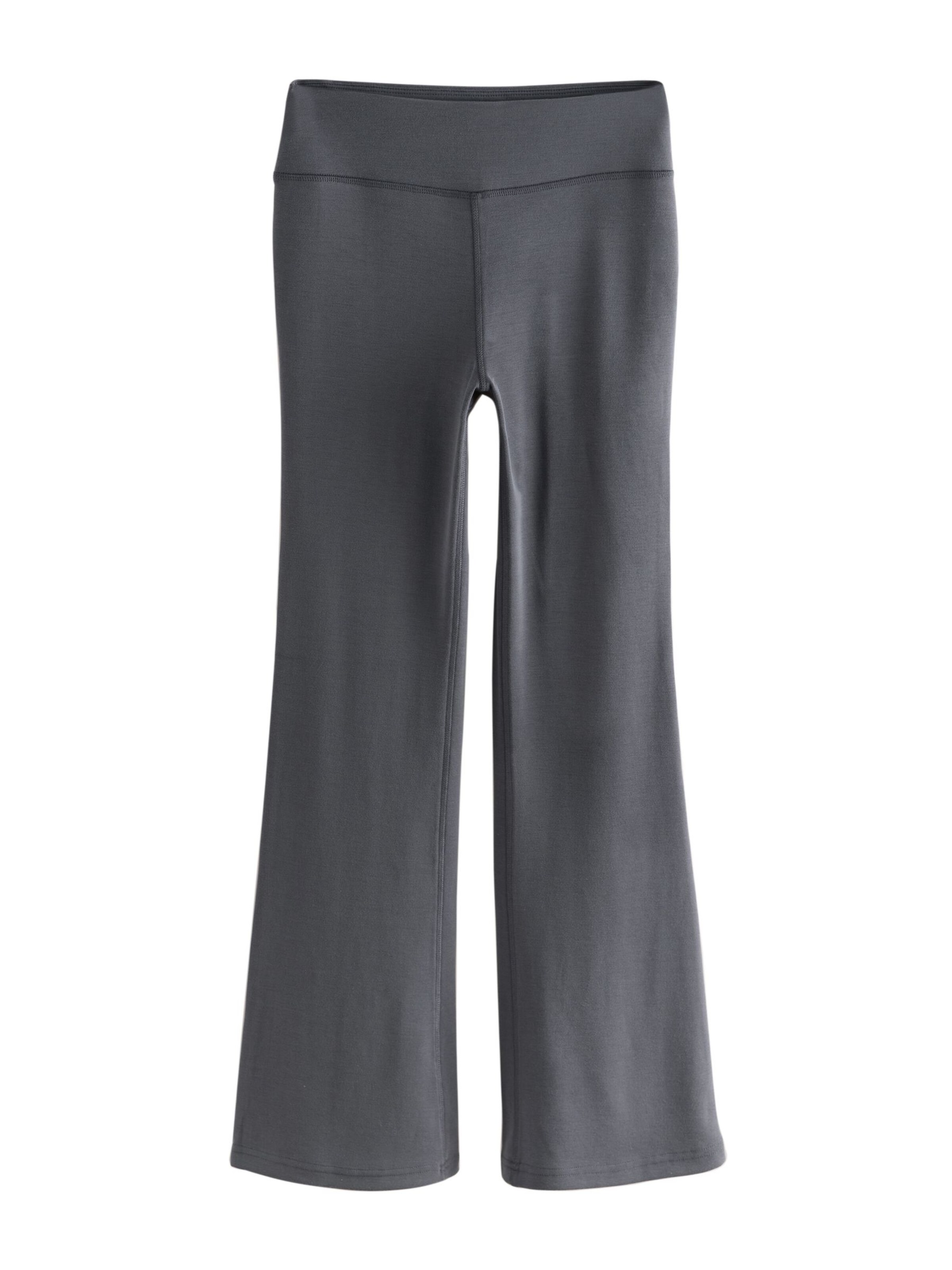 self. Flared Hose in Blau: Vorderseite