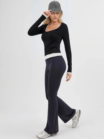 Busem Blouse in Zwart