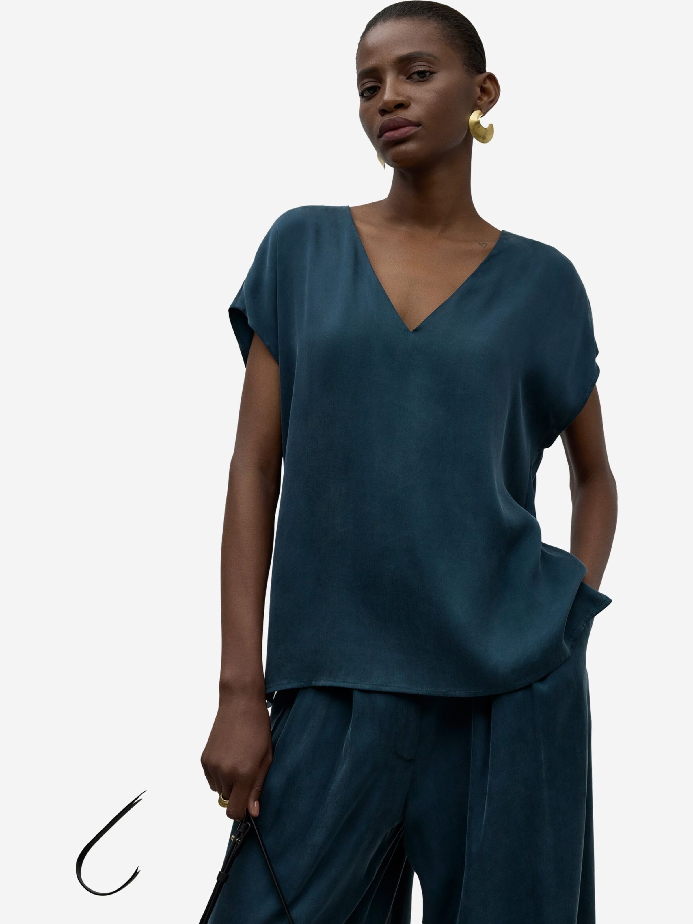 Adolfo Dominguez Blusa en Azul ABOUT YOU