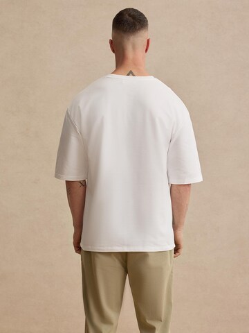 T-Shirt 'Jean' DAN FOX APPAREL en blanc