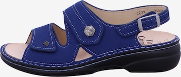 Finn Comfort Sandale in Blau