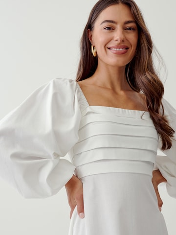 Tussah - Vestido 'MAURA' em branco
