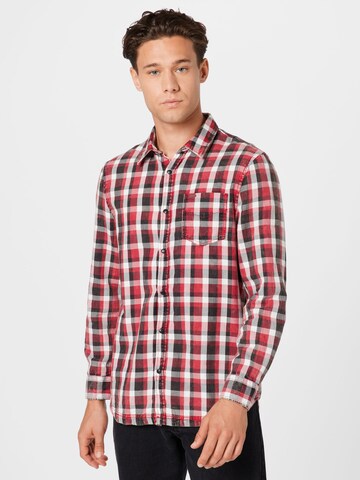 GUESS Regular fit Button Up Shirt in Red: front