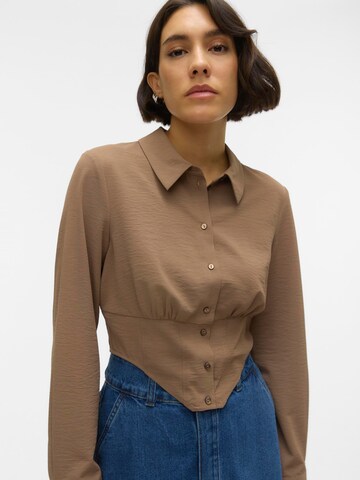 VERO MODA Blouse 'Pixi' in Bruin