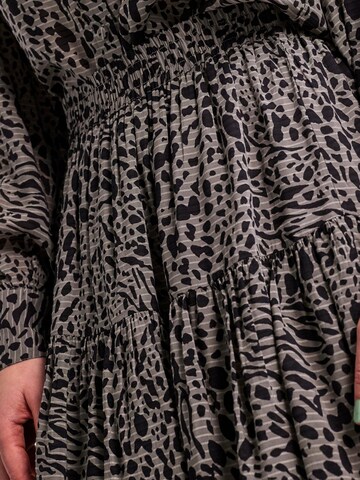 YAS - Falda 'Avi' en gris