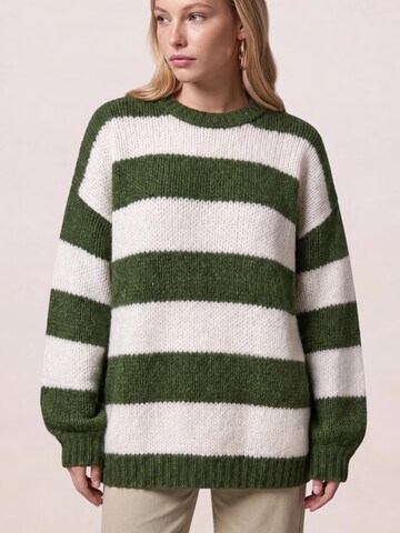 noar studios Pullover in Grün