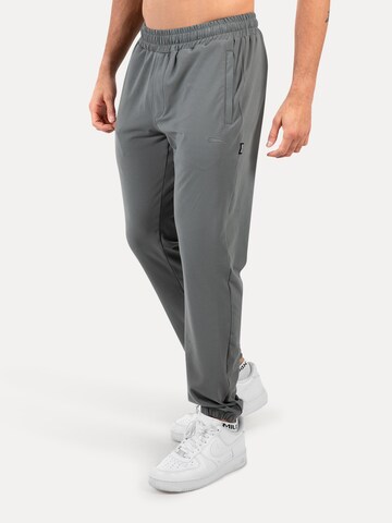 Regular Pantalon Smilodox en gris