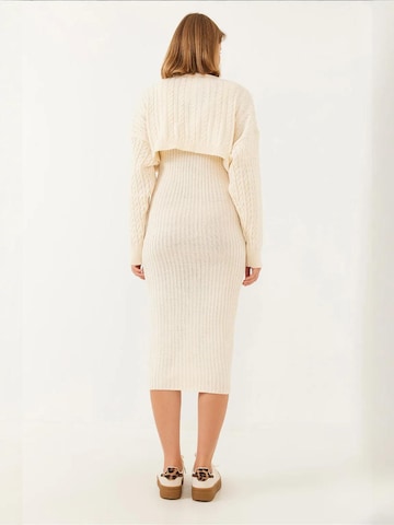 Abito in maglia di Bianco Lucci in beige