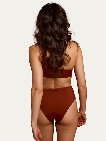 Billie Swim Bandeau Badpak 'Biarritz One Piece' in Bruin