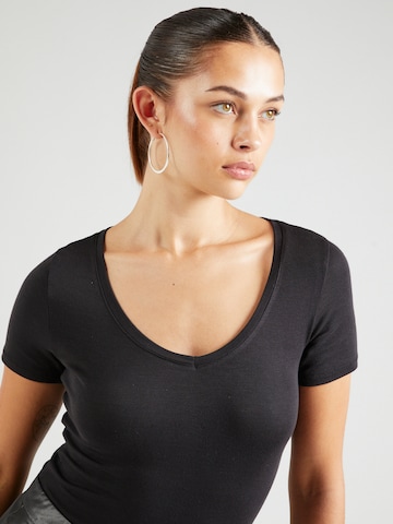 Hailys قميص 'Gina' بلون أسود