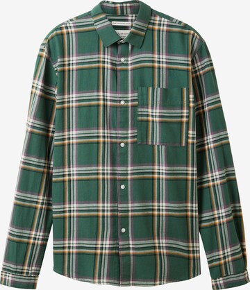 TOM TAILOR DENIM Comfort Fit Skjorte i grønn: forside