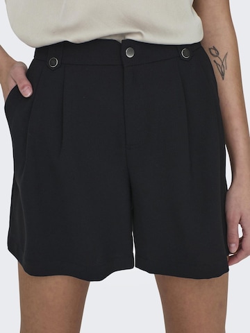 ONLY Regular Shorts 'Leila' in Schwarz