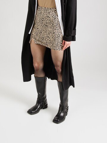 Noisy may Rock 'NMTWIGGI' in Beige