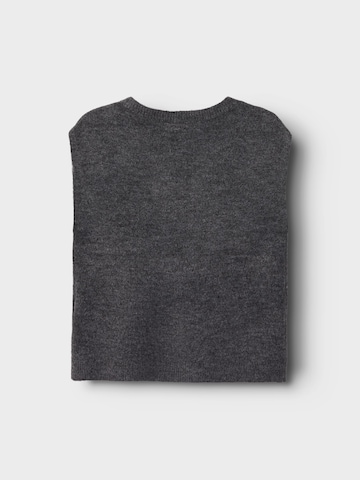 NAME IT Vest i grå