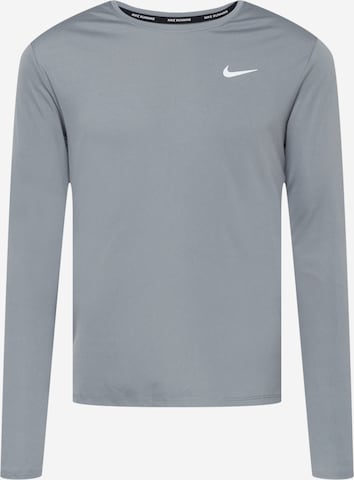 NIKE - Camisa funcionais 'Miler' em cinzento: frente