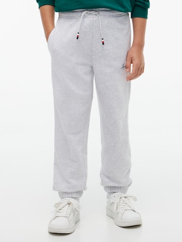 pilka TOMMY HILFIGER Siaurėjantis Kelnės